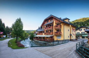 Гостиница Sporthotel Dachstein West  Аннаберг Им Ламмерталь